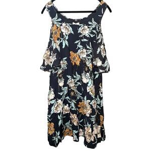 Beautiful Flowy Floral Dress - NWT - Size Medium